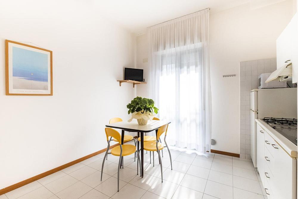 Residence Caterina Cattolica Exterior photo